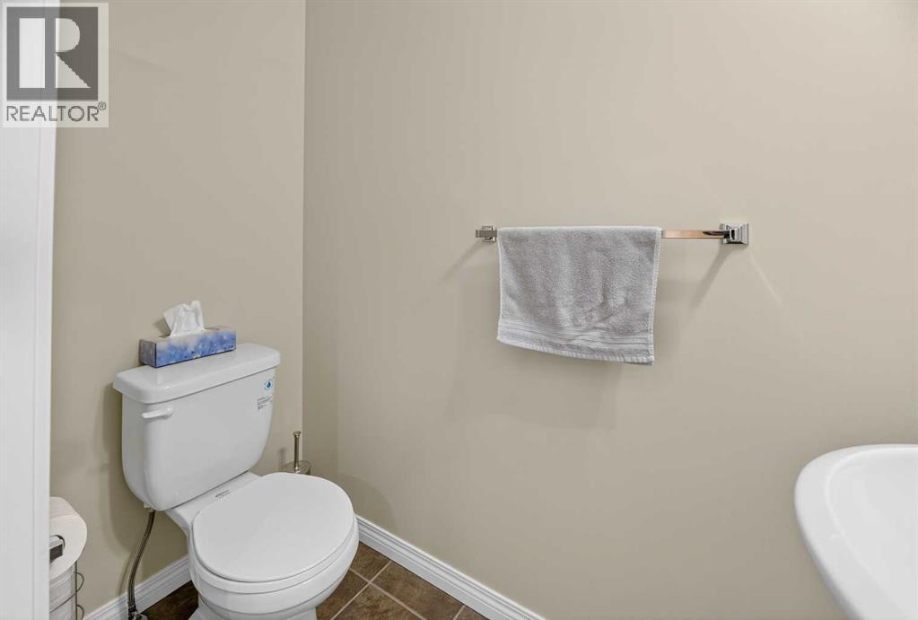1402 Clover Link, Carstairs, Alberta  T0M 0N0 - Photo 11 - A2262960