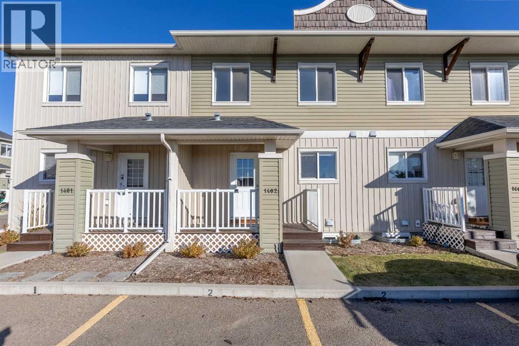 1402 Clover Link, Carstairs, Alberta  T0M 0N0 - Photo 1 - A2262960