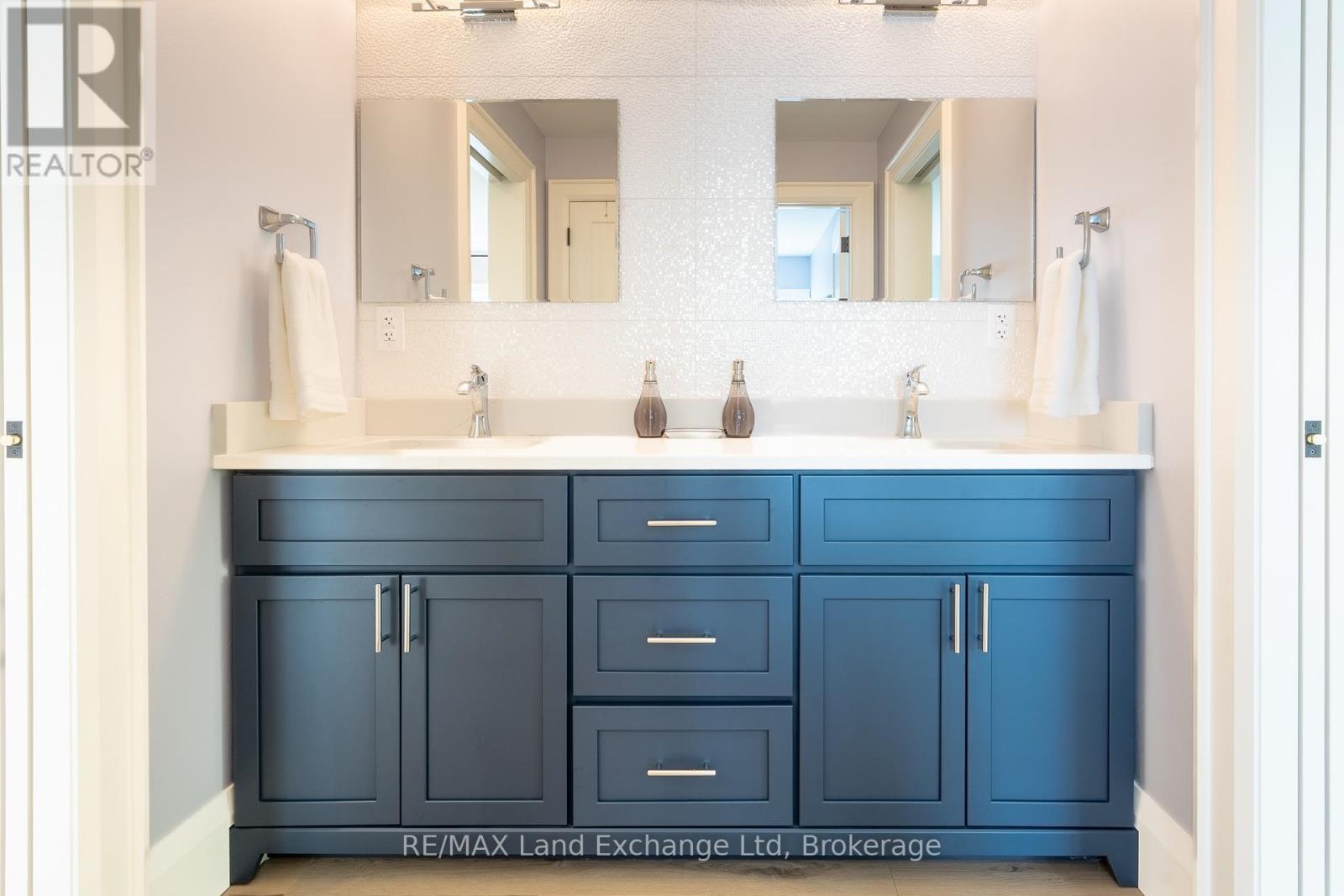 2220 (#4) Four Mile Creek Road, Niagara-On-The-Lake (Lakeshore), Ontario  L0S 1J0 - Photo 26 - X12453405