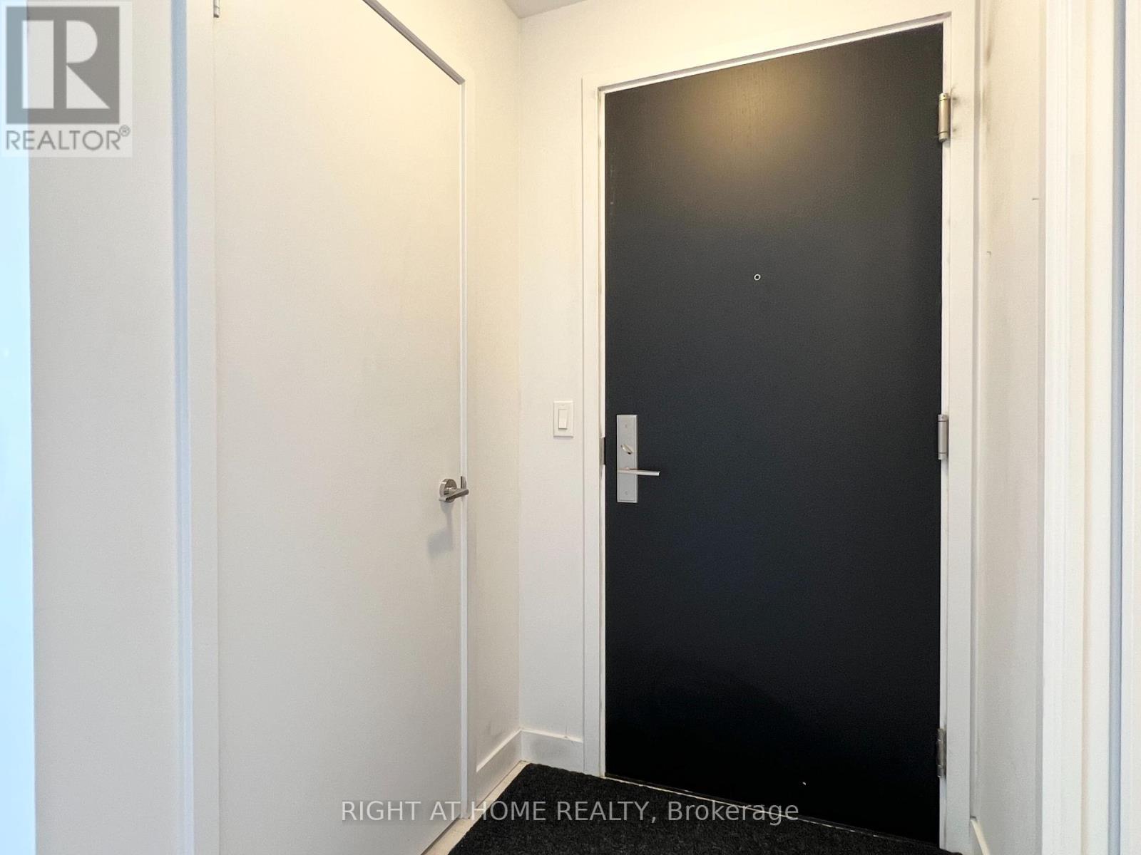 5001 - 8 Eglinton Avenue E, Toronto, Ontario  M4P 0C1 - Photo 3 - C12455690