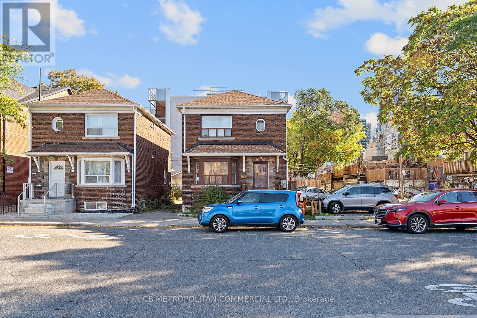 17 Augusta Avenue, Toronto, Ontario  M5T 2K7 - Photo 31 - C12455702