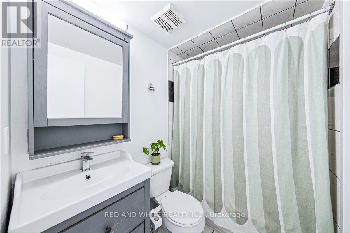 103 - 114 Vaughan Road, Toronto, Ontario  M6C 2M1 - Photo 6 - C12455709
