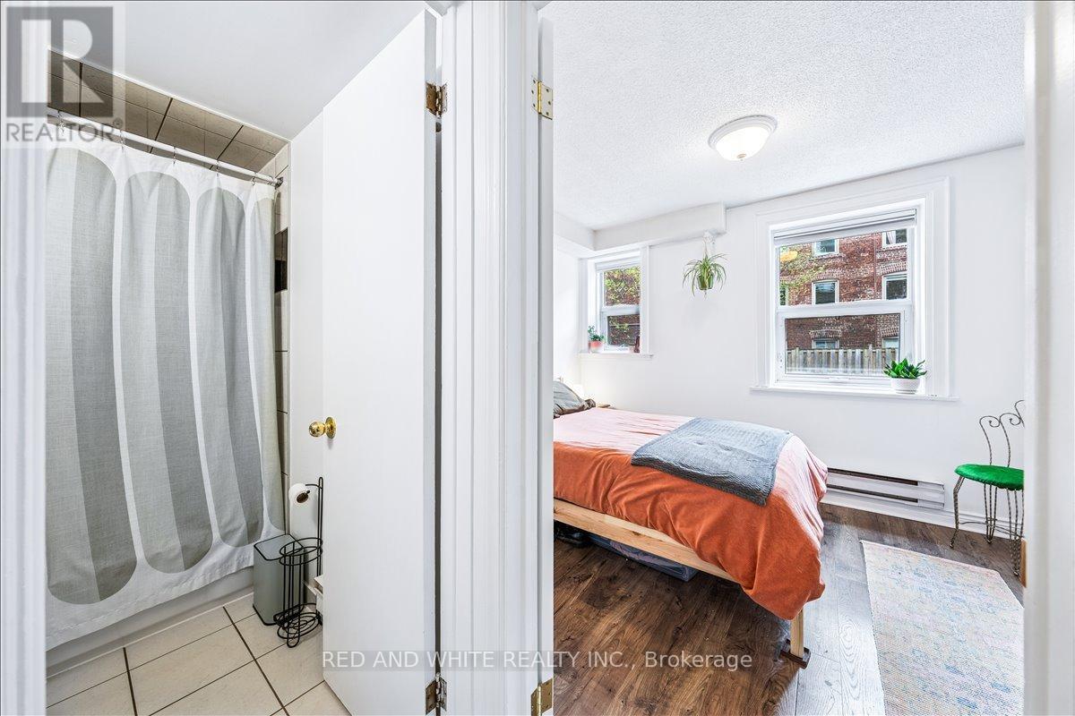 103 - 114 Vaughan Road, Toronto, Ontario  M6C 2M1 - Photo 7 - C12455709