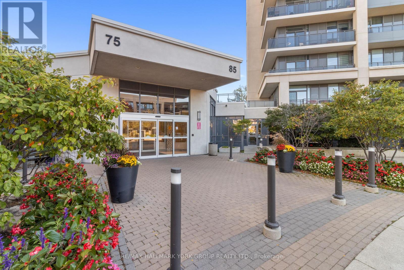 602 - 85 North Park Road, Vaughan, Ontario  L4J 0H9 - Photo 2 - N12451723