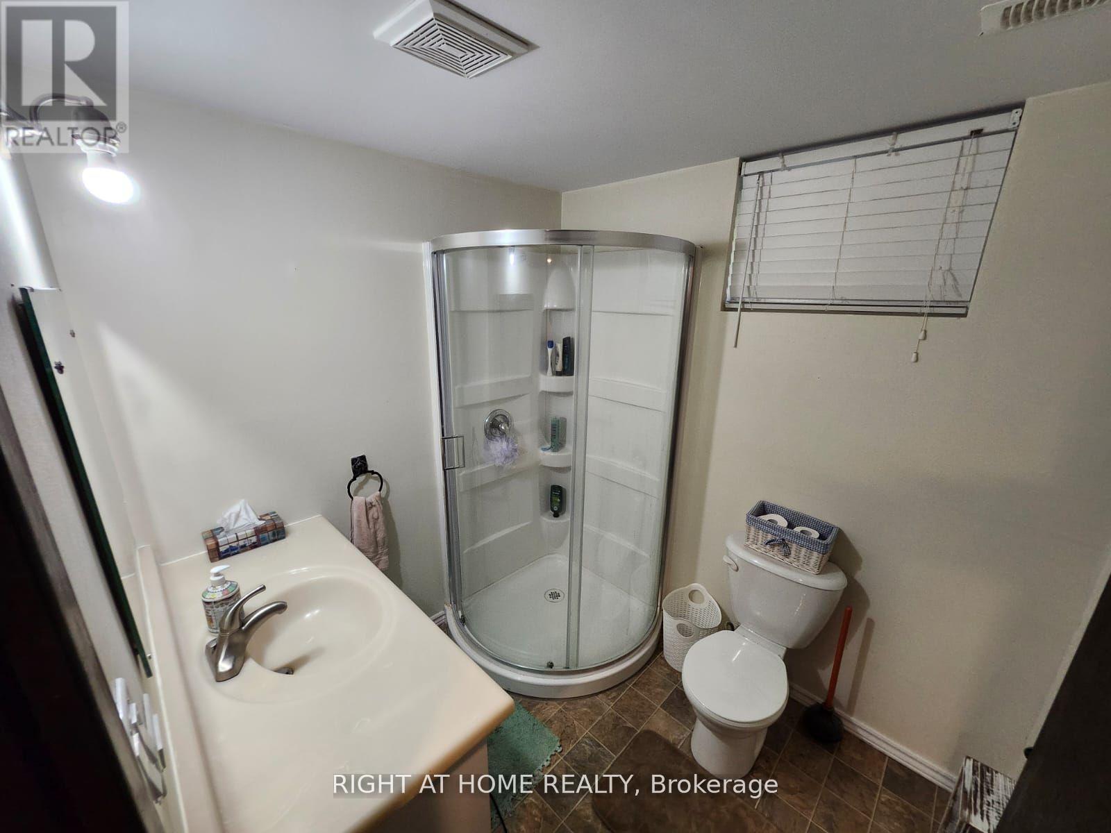 Bsmt - 350 Hillcroft Street, Oshawa, Ontario  L1G 2M2 - Photo 5 - E12455691