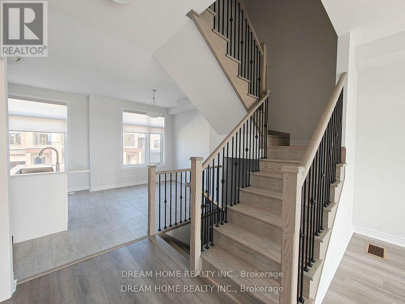 64 Johann Drive, Markham, Ontario  L3S 0G5 - Photo 13 - N12455699