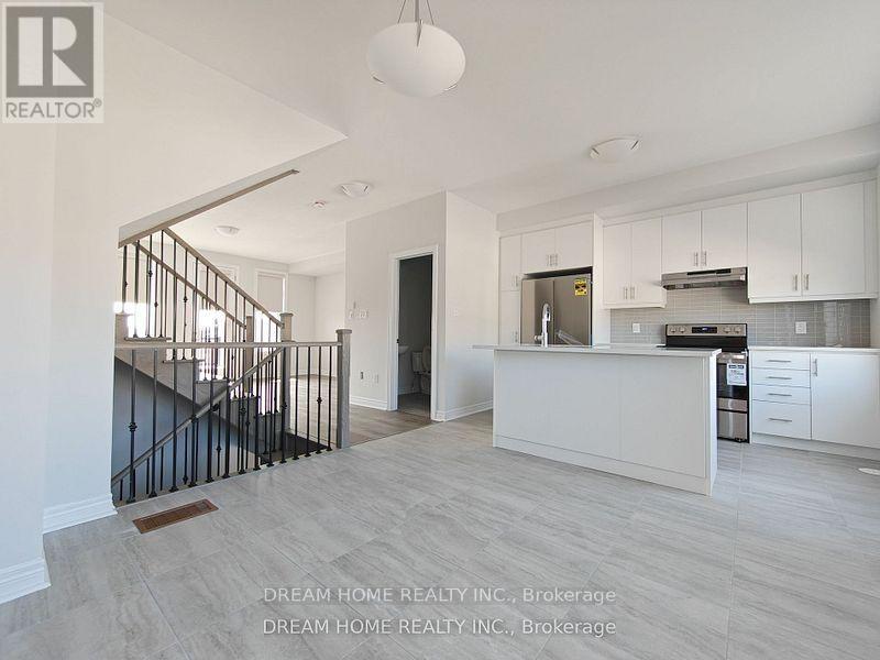 64 Johann Drive, Markham, Ontario  L3S 0G5 - Photo 7 - N12455699