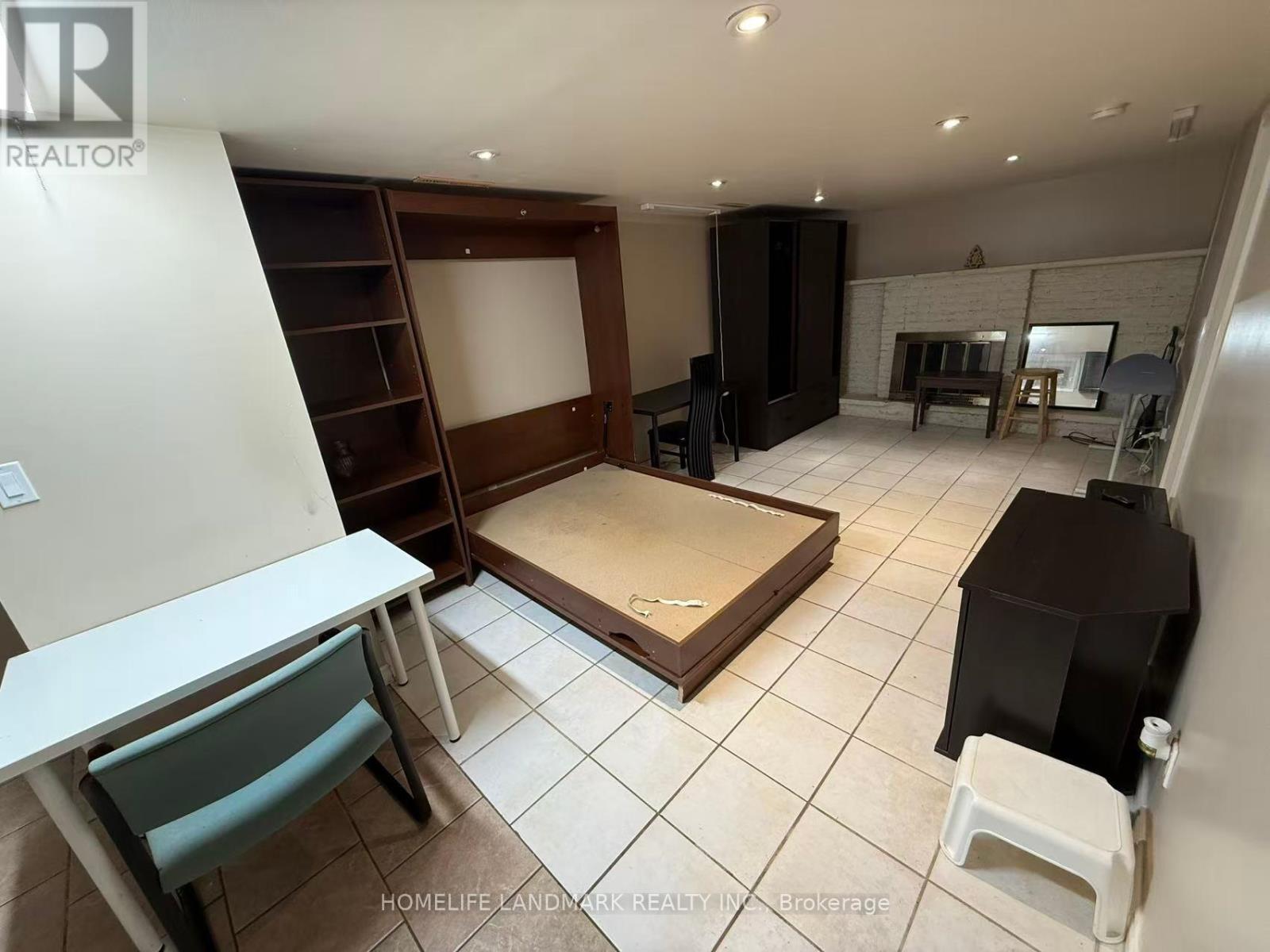 BASEMT - 517 LYNETT CRESCENT, Richmond Hill, Ontario