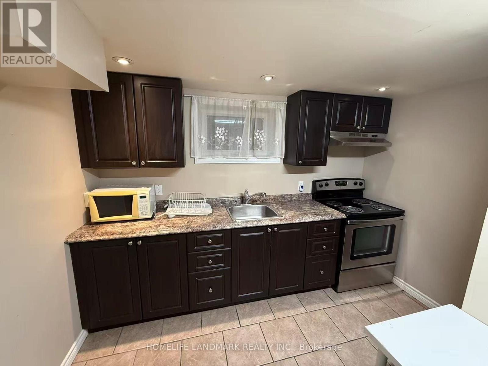 Basemt - 517 Lynett Crescent, Richmond Hill, Ontario  L4C 2V8 - Photo 2 - N12455701