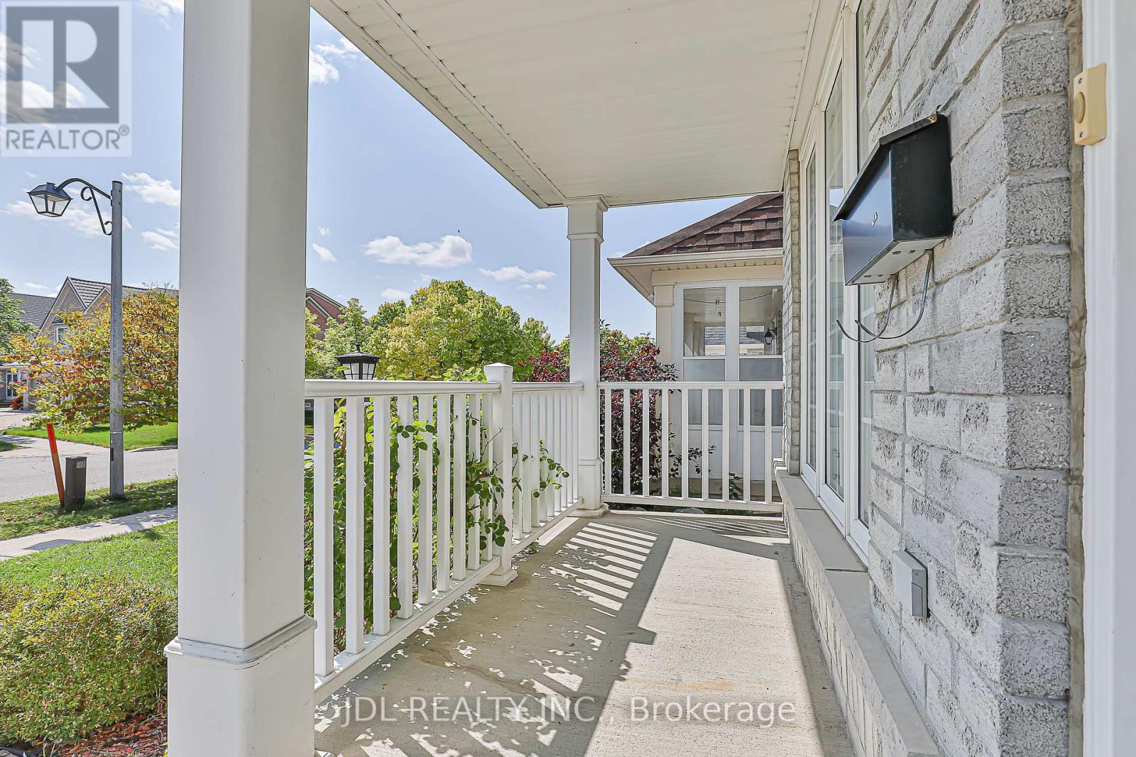 54 Joseph Glover Avenue, Markham, Ontario  L6C 3G5 - Photo 6 - N12455706