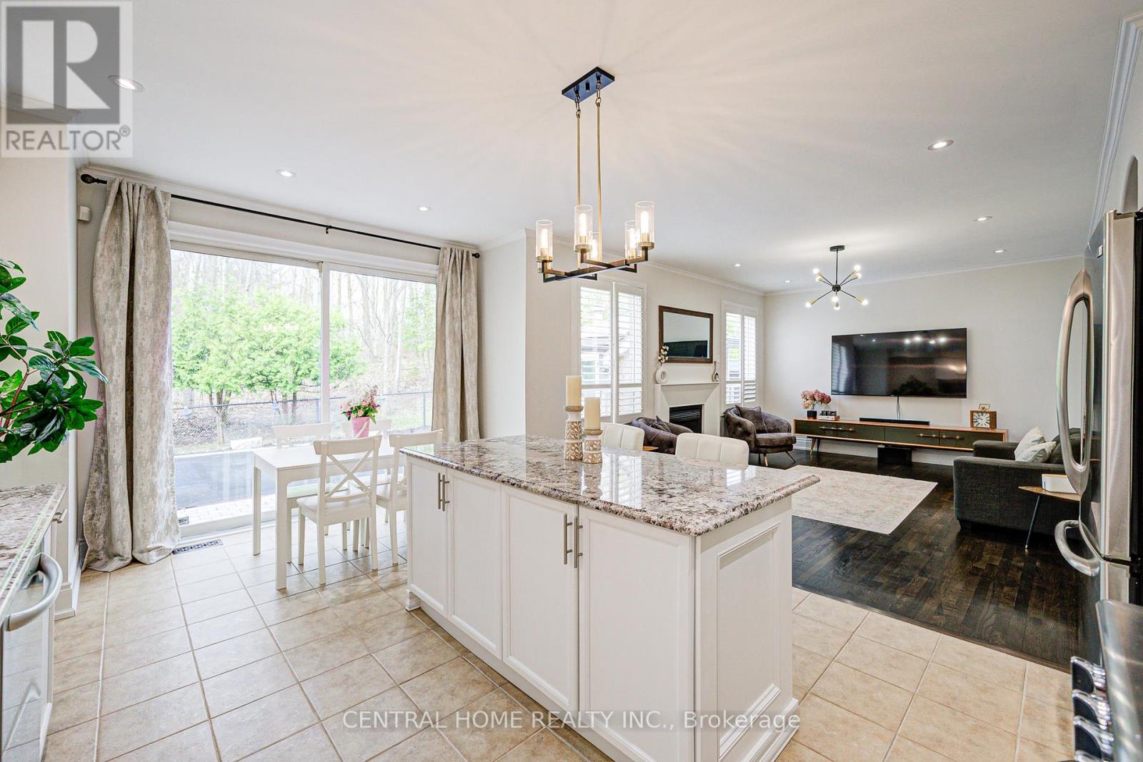 116 Wood Rim Drive, Richmond Hill, Ontario  L4E 4N8 - Photo 16 - N12455707