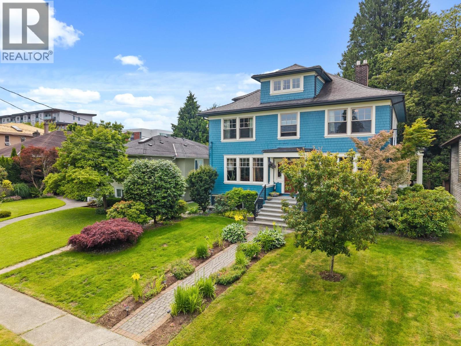 922 FIFTH STREET, New Westminster, British Columbia