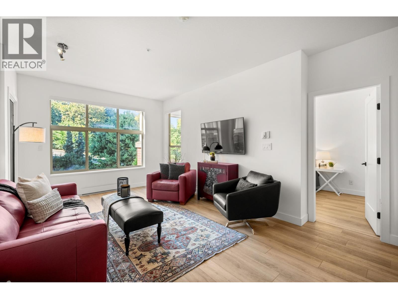 301 285 Ross Drive, New Westminster, British Columbia  V3L 0B9 - Photo 15 - R3054001