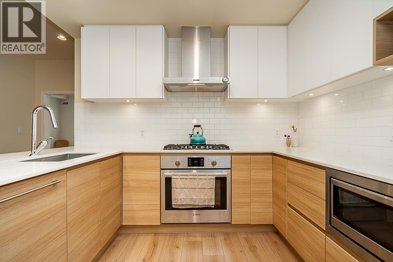 112 55 Klahanie Drive, Port Moody, British Columbia  V3H 0M9 - Photo 3 - R3056882