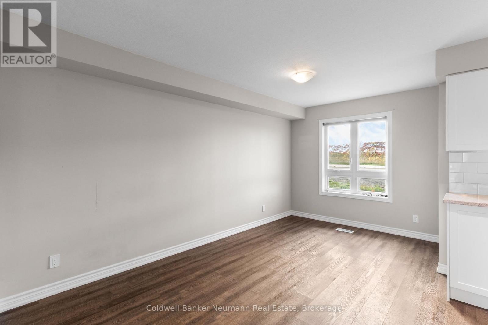 23 - 235 Chapel Hill Drive, Kitchener, Ontario  N2R 0S4 - Photo 10 - X12422618