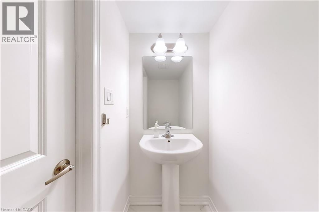2 Reid Avenue North Avenue, Hamilton, Ontario  L8H 0B5 - Photo 4 - 40777981