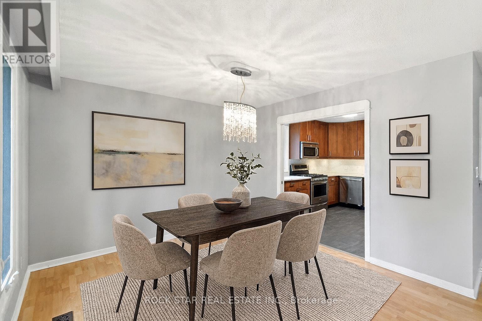 111 Britten Close, Hamilton, Ontario  L9C 4K1 - Photo 10 - X12455686