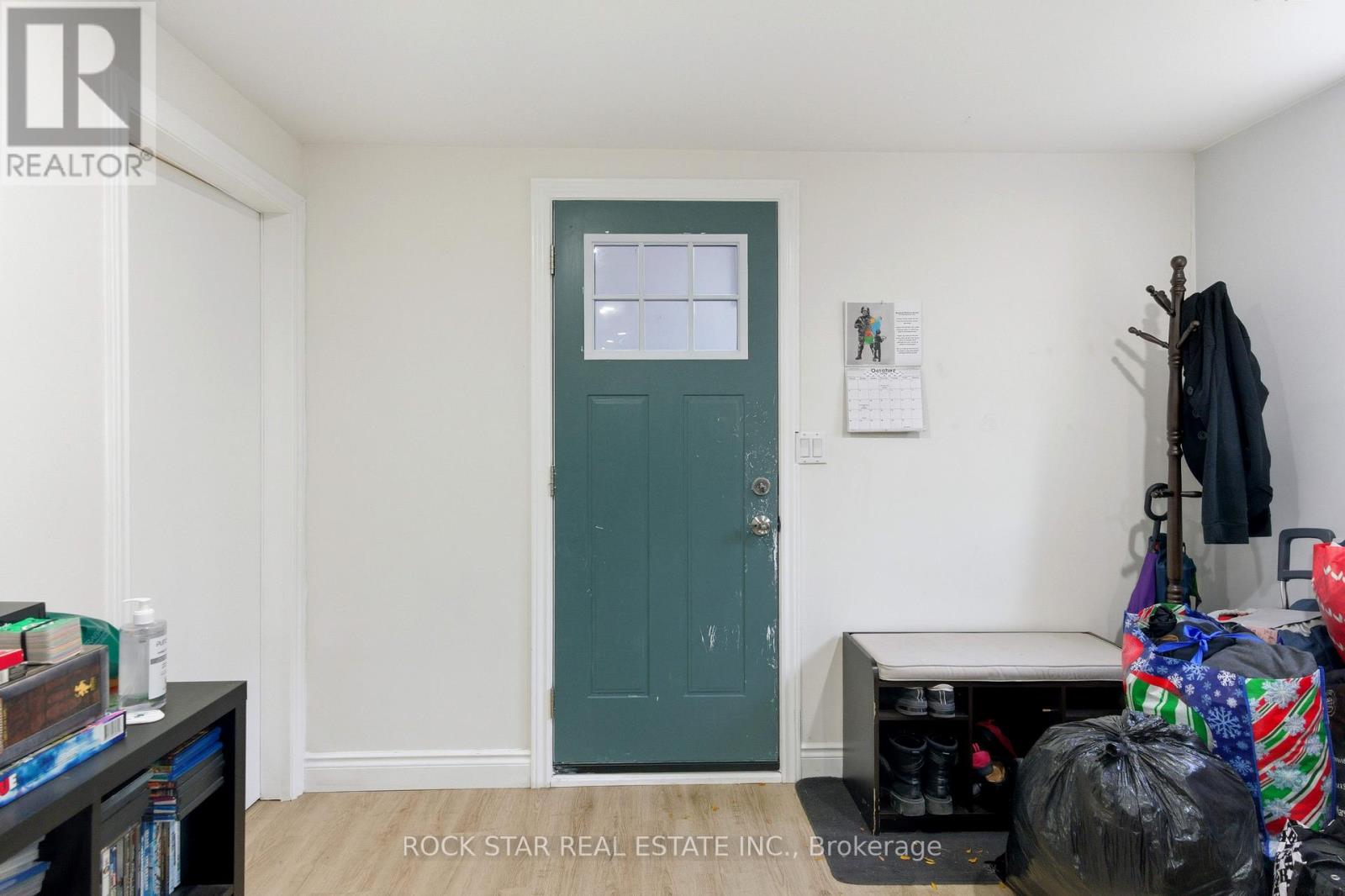 111 Britten Close, Hamilton, Ontario  L9C 4K1 - Photo 24 - X12455686