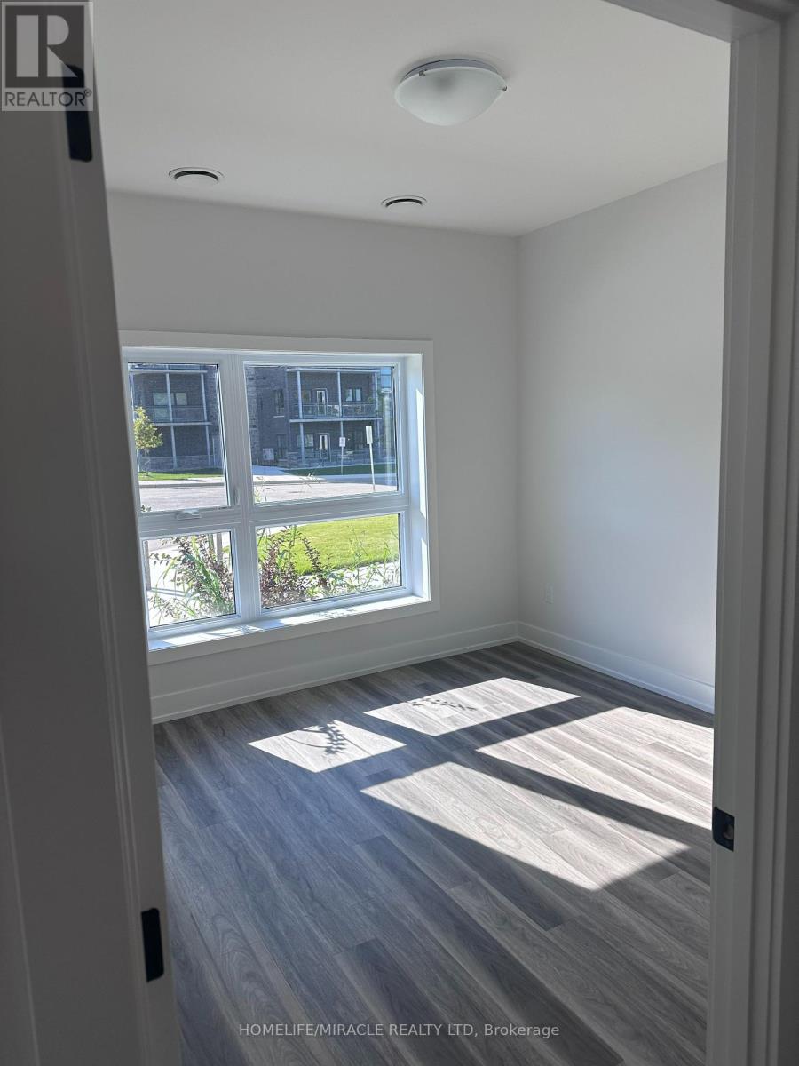 110 - 1100 Lackner Place, Kitchener, Ontario  N2A 0M1 - Photo 10 - X12455713