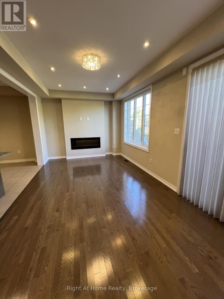 3277 Mockingbird Common, Oakville, Ontario  L6H 0W9 - Photo 2 - W12455715