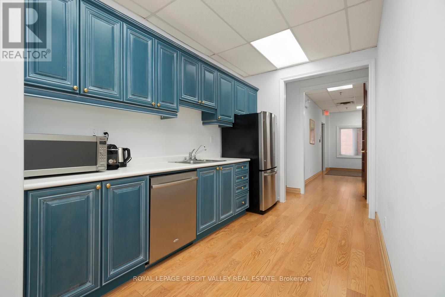 201 - 335 Renfrew Drive, Markham, Ontario  L3R 9S9 - Photo 6 - N12190149