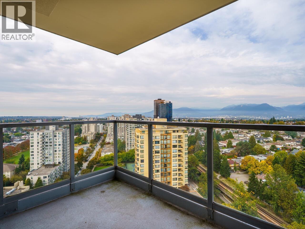2409 3663 Crowley Drive, Vancouver, British Columbia  V5R 6H4 - Photo 10 - R3055531
