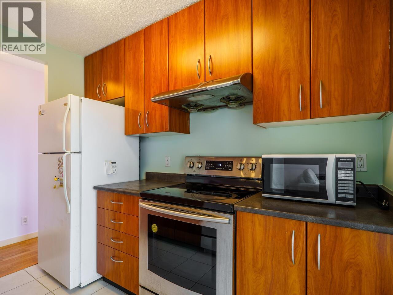 2409 3663 Crowley Drive, Vancouver, British Columbia  V5R 6H4 - Photo 8 - R3055531
