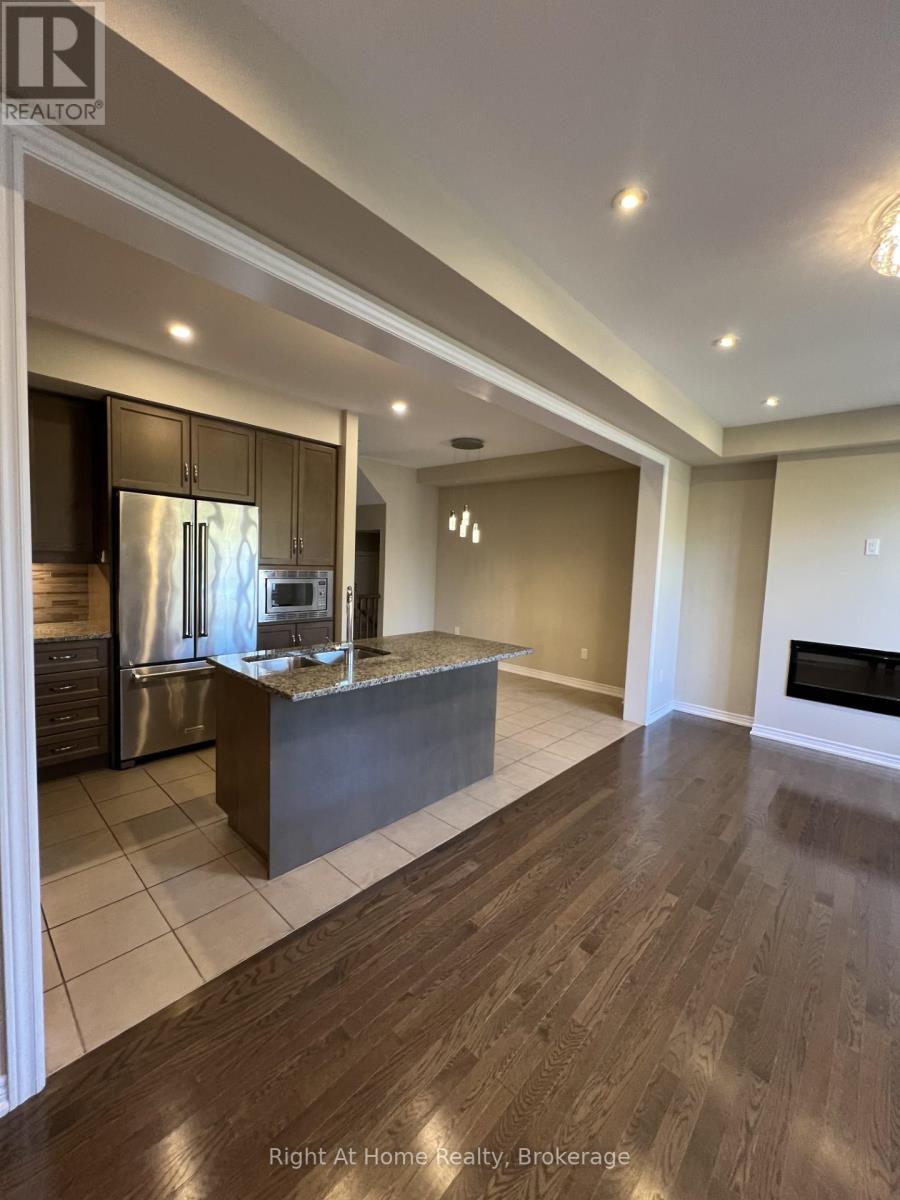 3277 Mockingbird Common, Oakville, Ontario  L6H 0W9 - Photo 5 - W12455715