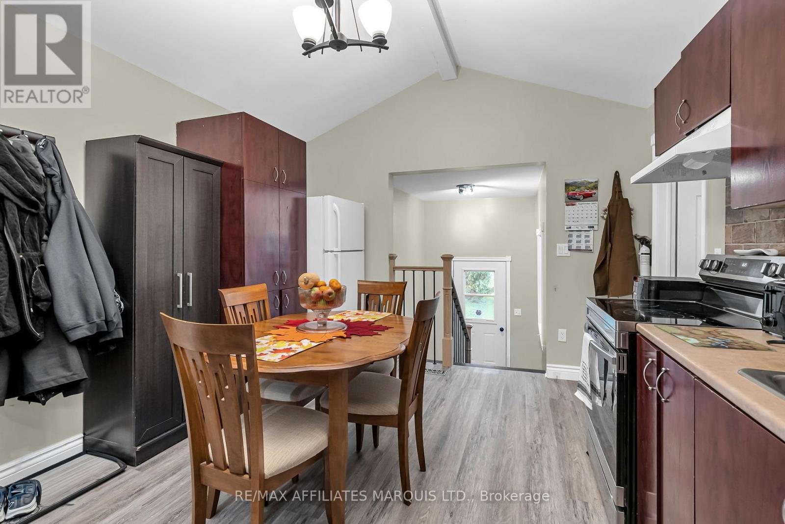 21895 Seguin Mill Street, North Glengarry, Ontario  K0B 1H0 - Photo 10 - X12455717