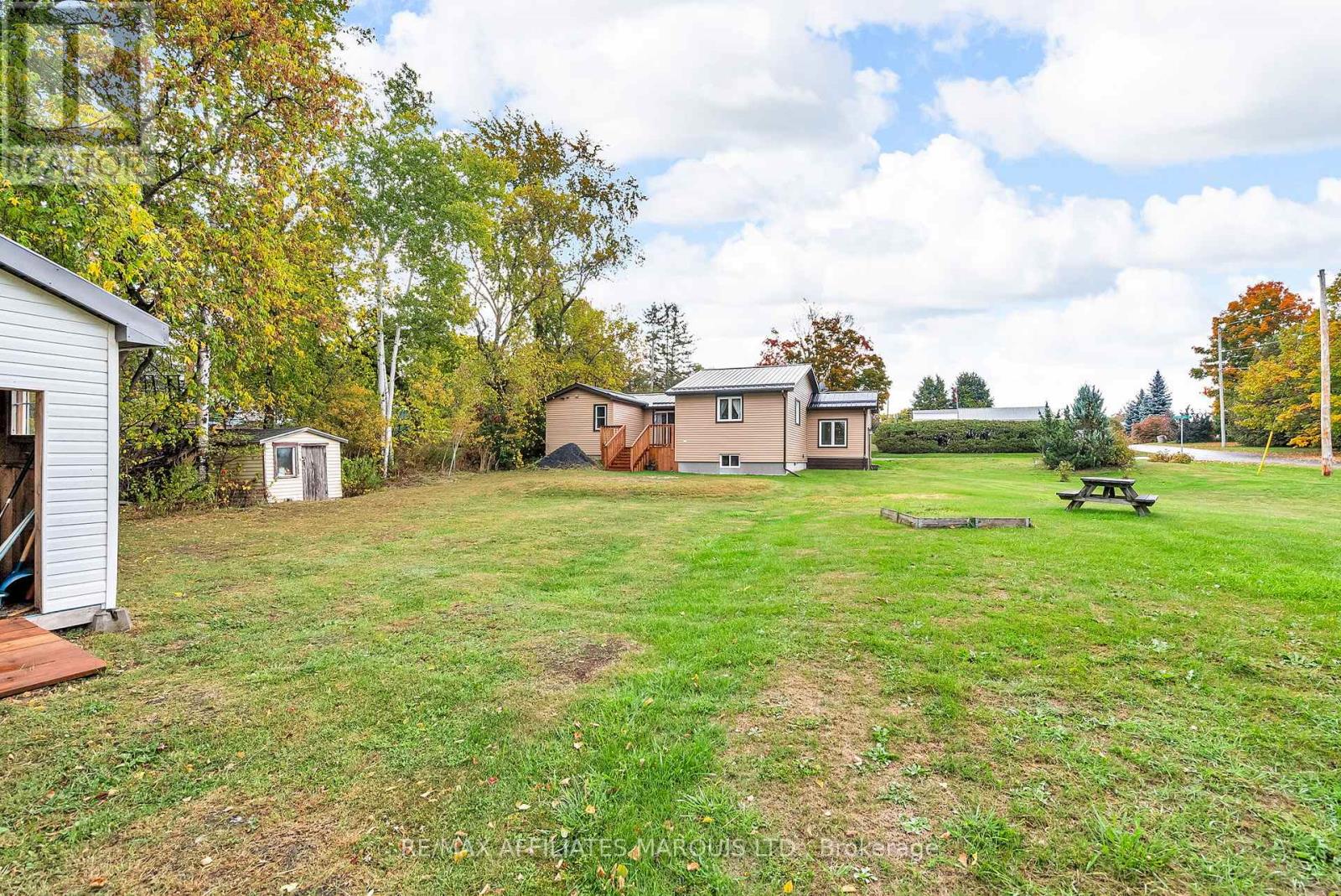 21895 Seguin Mill Street, North Glengarry, Ontario  K0B 1H0 - Photo 20 - X12455717