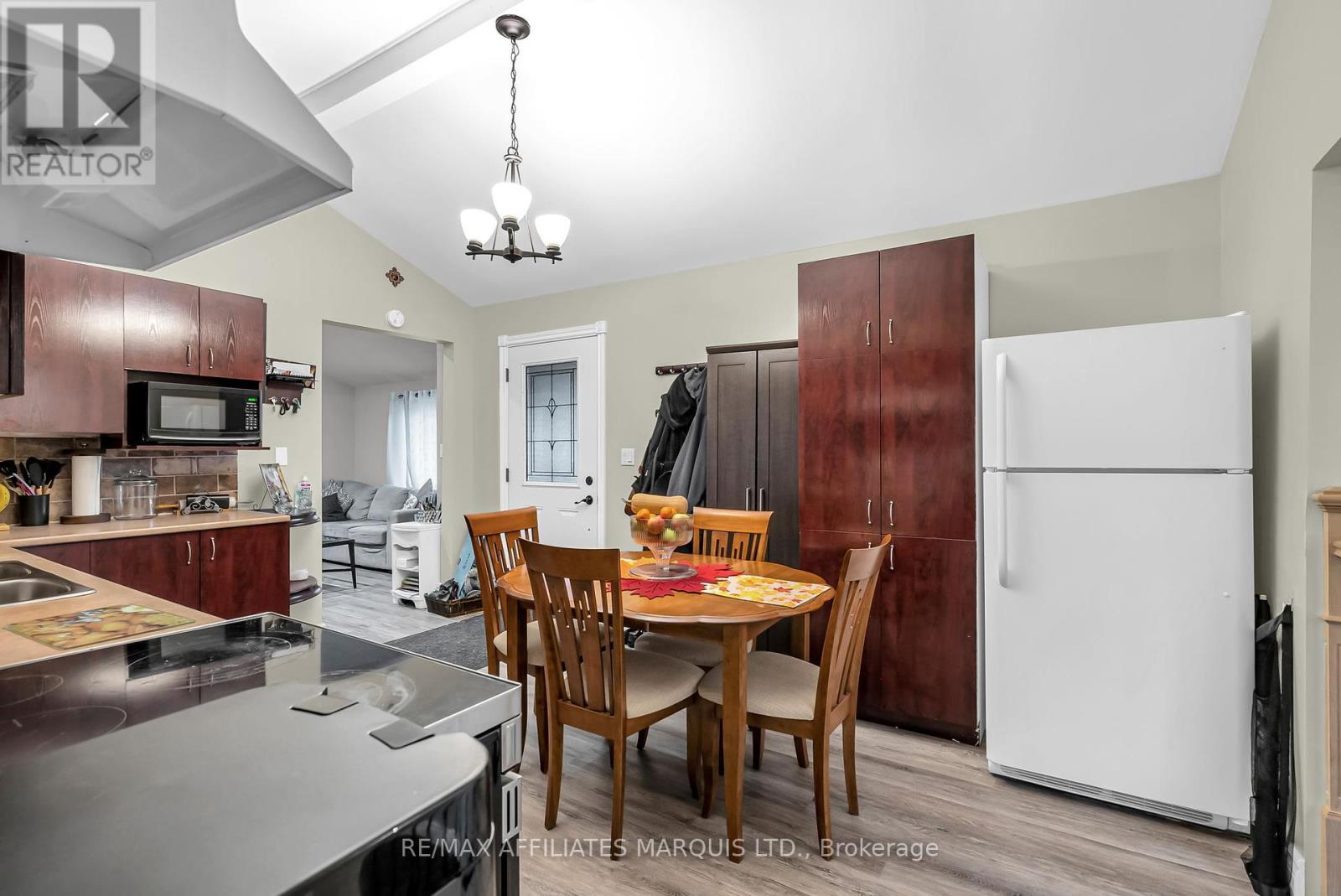 21895 Seguin Mill Street, North Glengarry, Ontario  K0B 1H0 - Photo 6 - X12455717