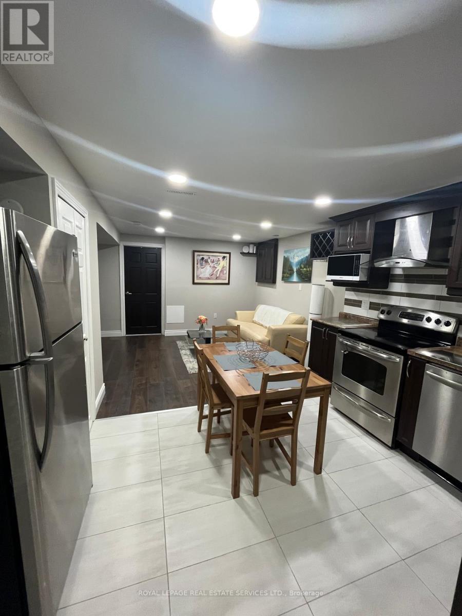 Basement - 6057 Leeside Crescent, Mississauga, Ontario  L5M 5K6 - Photo 10 - W12377653