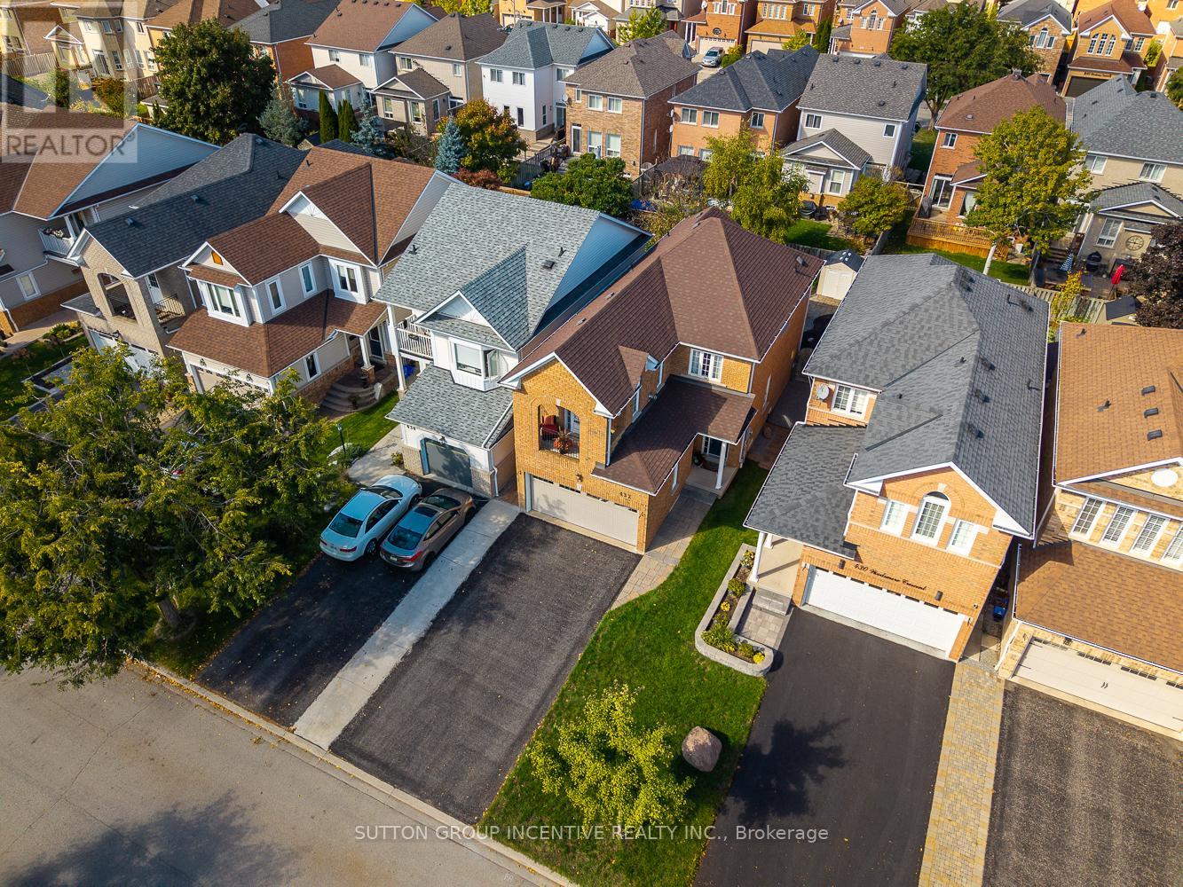 432 Woodsmere Crescent, Pickering, Ontario  L1V 7A4 - Photo 5 - E12455720
