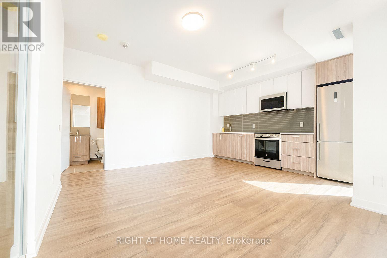 821 - 1787 St Clair Avenue W, Toronto, Ontario  M6N 0B7 - Photo 5 - W12455731