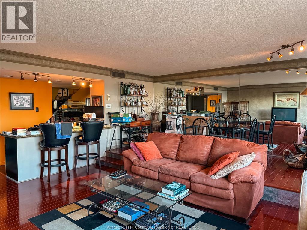 MLS# 25025829: 380 PELISSIER Unit# 1109, Windsor, Canada