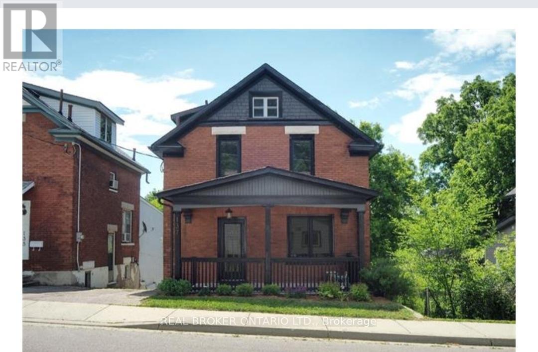 B - 137 MADISON AVENUE S, Kitchener, Ontario