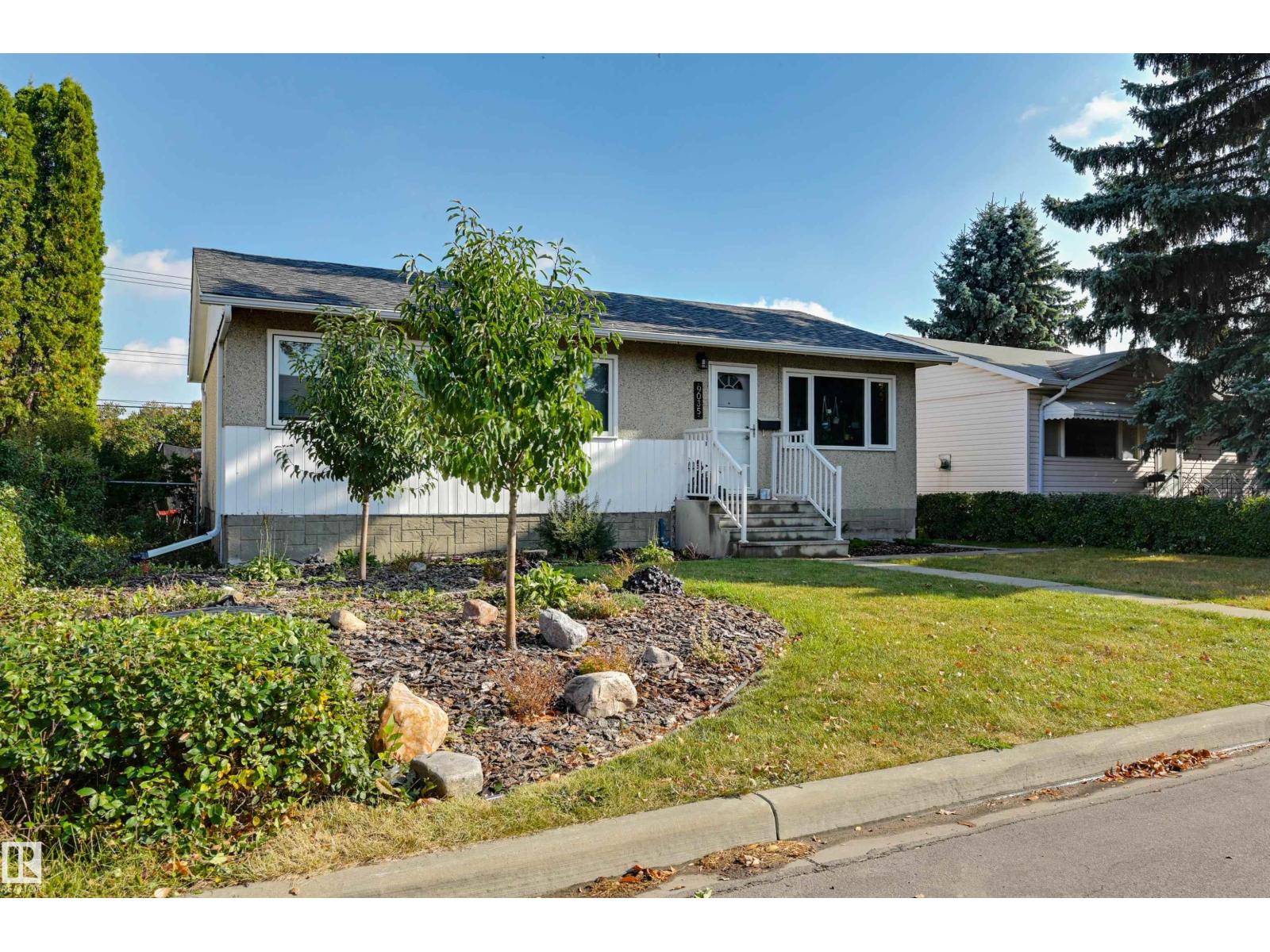 9035 149 St Nw, Edmonton, Alberta  T5R 0A5 - Photo 2 - E4461607