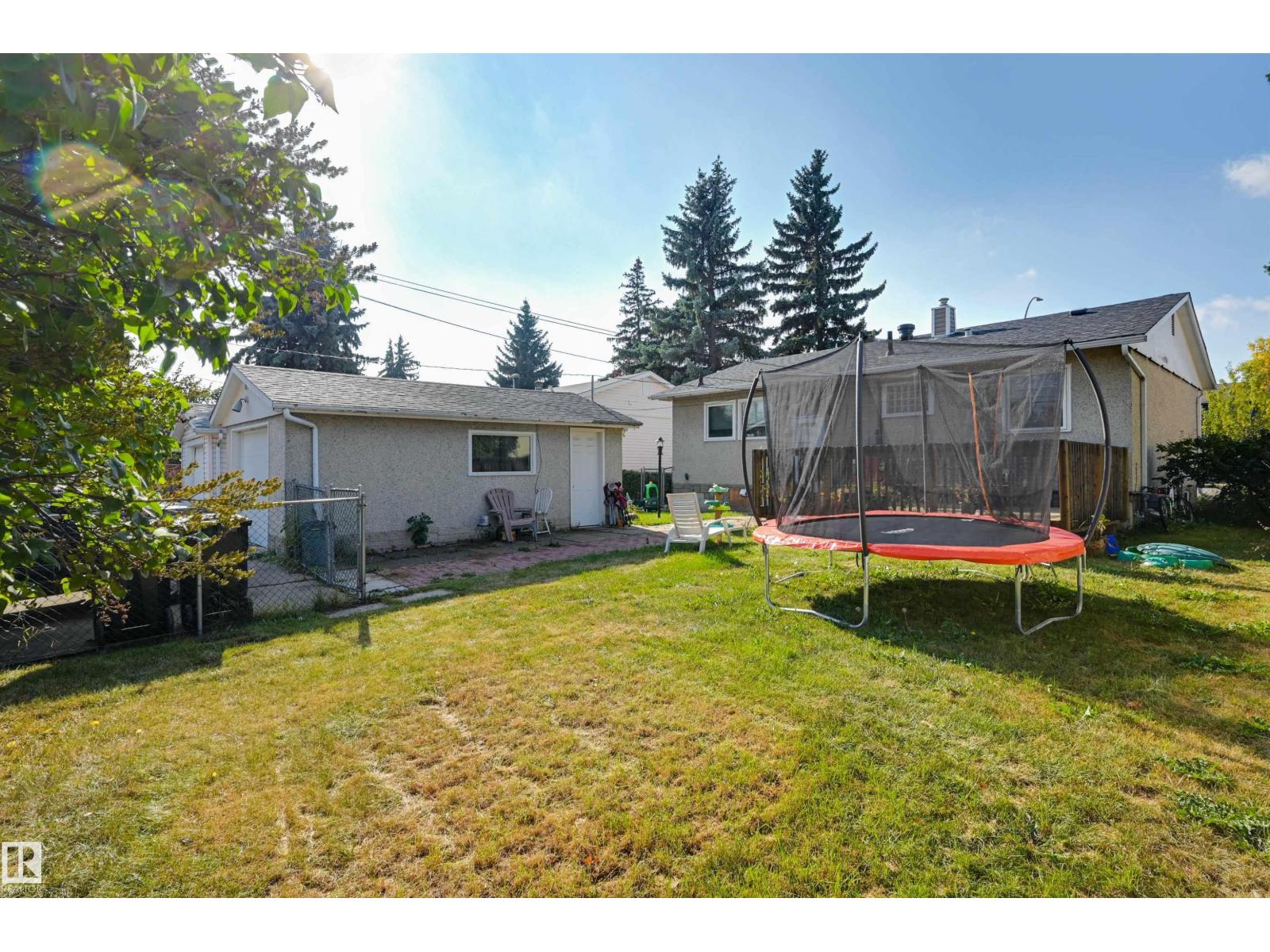 9035 149 St Nw, Edmonton, Alberta  T5R 0A5 - Photo 24 - E4461607