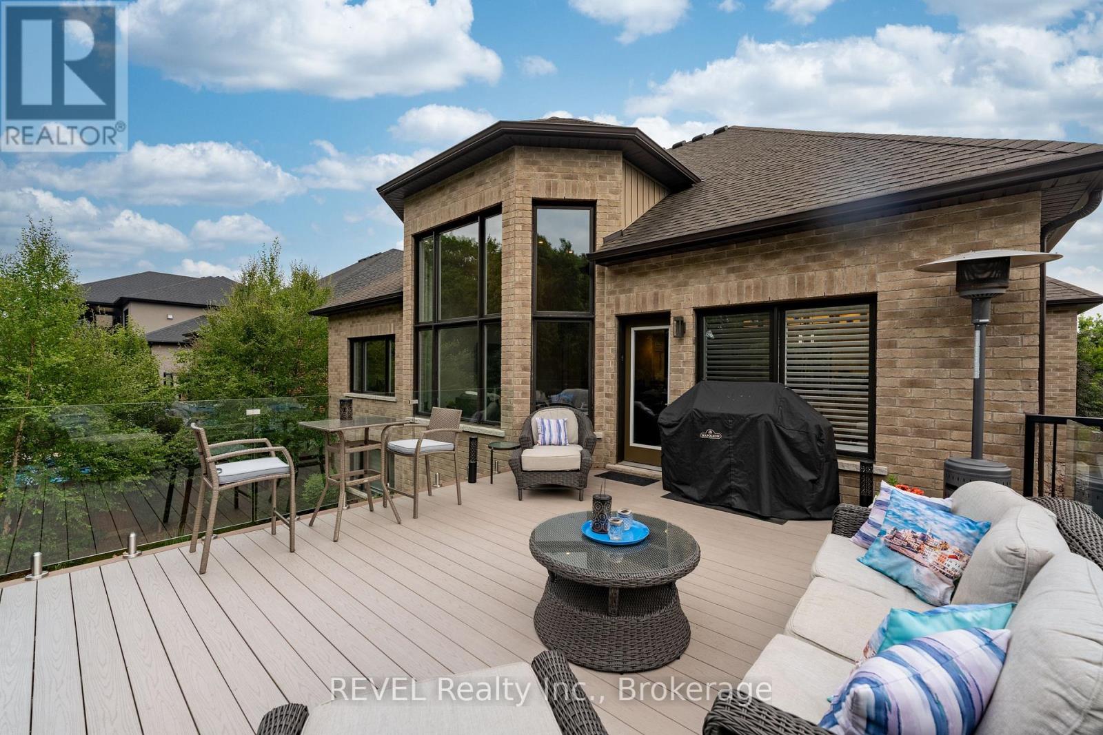 46 Philmori Boulevard, Pelham, Ontario  L0S 1E5 - Photo 44 - X12455754