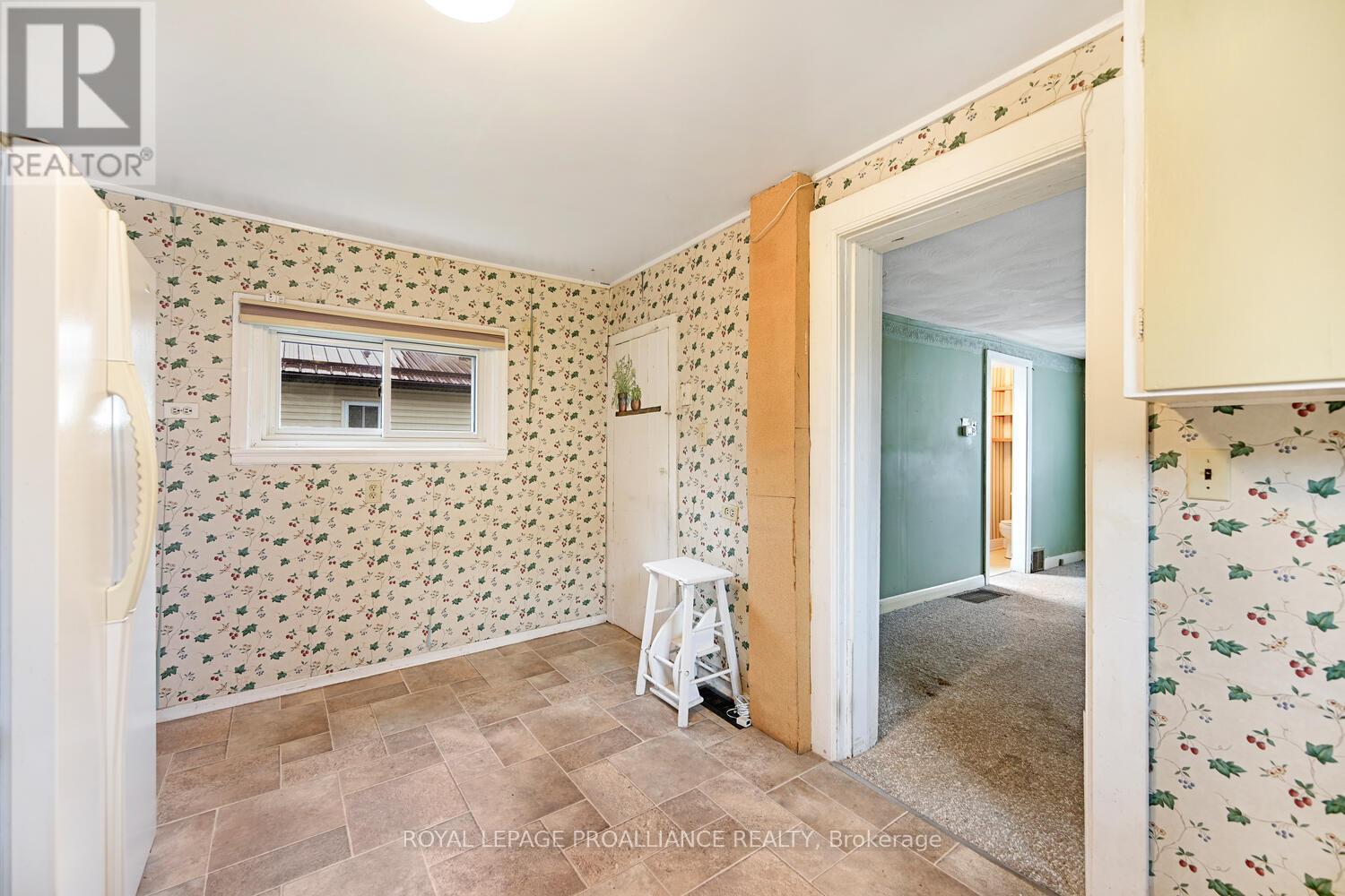 189 James Street E, Brockville, Ontario  K6V 1L6 - Photo 9 - X12455734