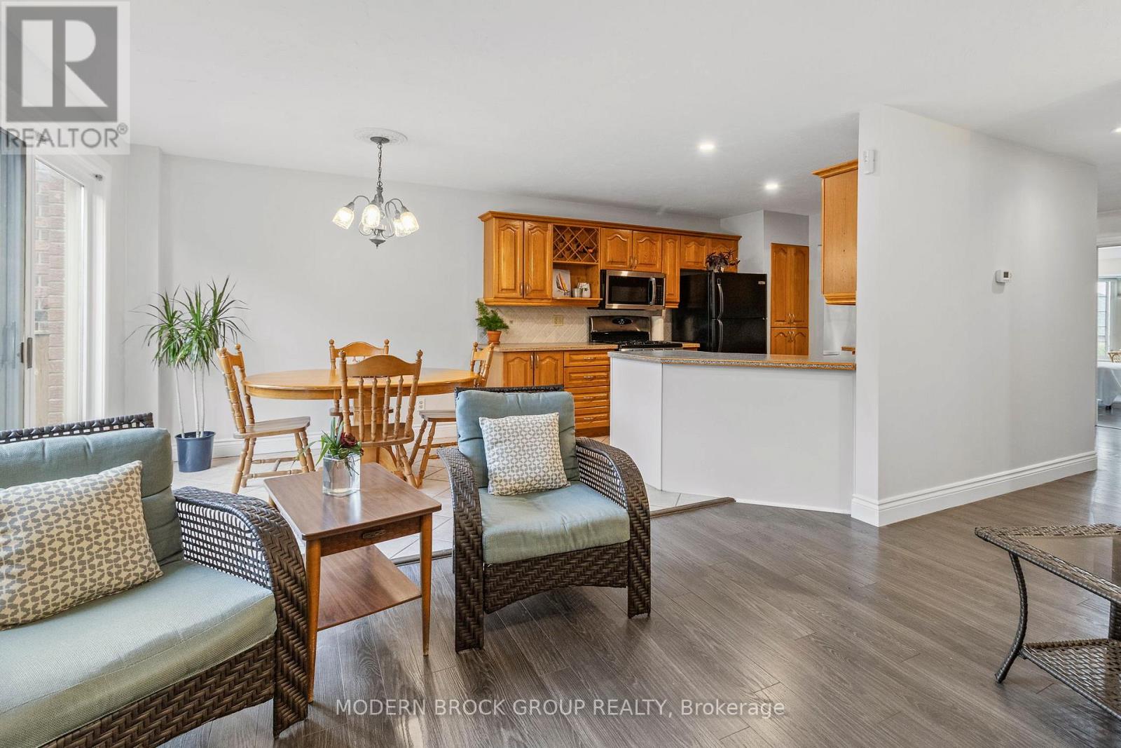 1140 Millwood Avenue, Brockville, Ontario  K6V 6Z6 - Photo 10 - X12455739