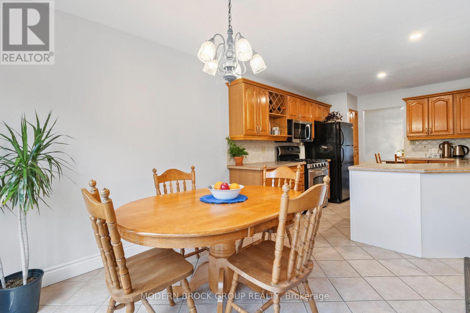 1140 Millwood Avenue, Brockville, Ontario  K6V 6Z6 - Photo 14 - X12455739