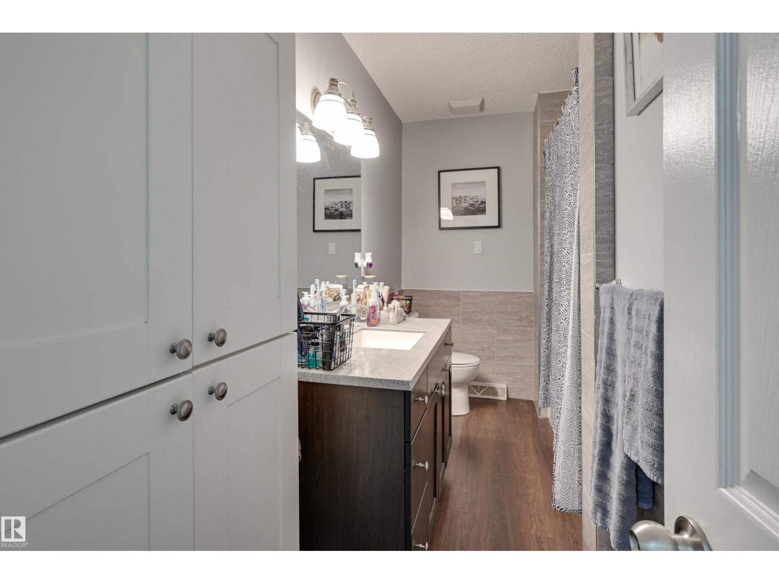 9404 9406 Holyrood Rd Nw, Edmonton, Alberta  T6C 4H4 - Photo 14 - E4461609