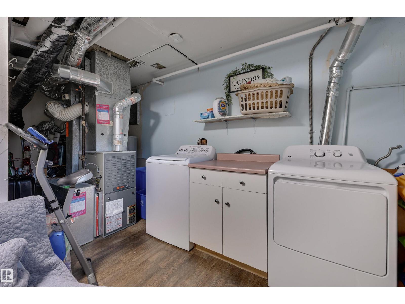 9404 9406 Holyrood Rd Nw, Edmonton, Alberta  T6C 4H4 - Photo 16 - E4461609