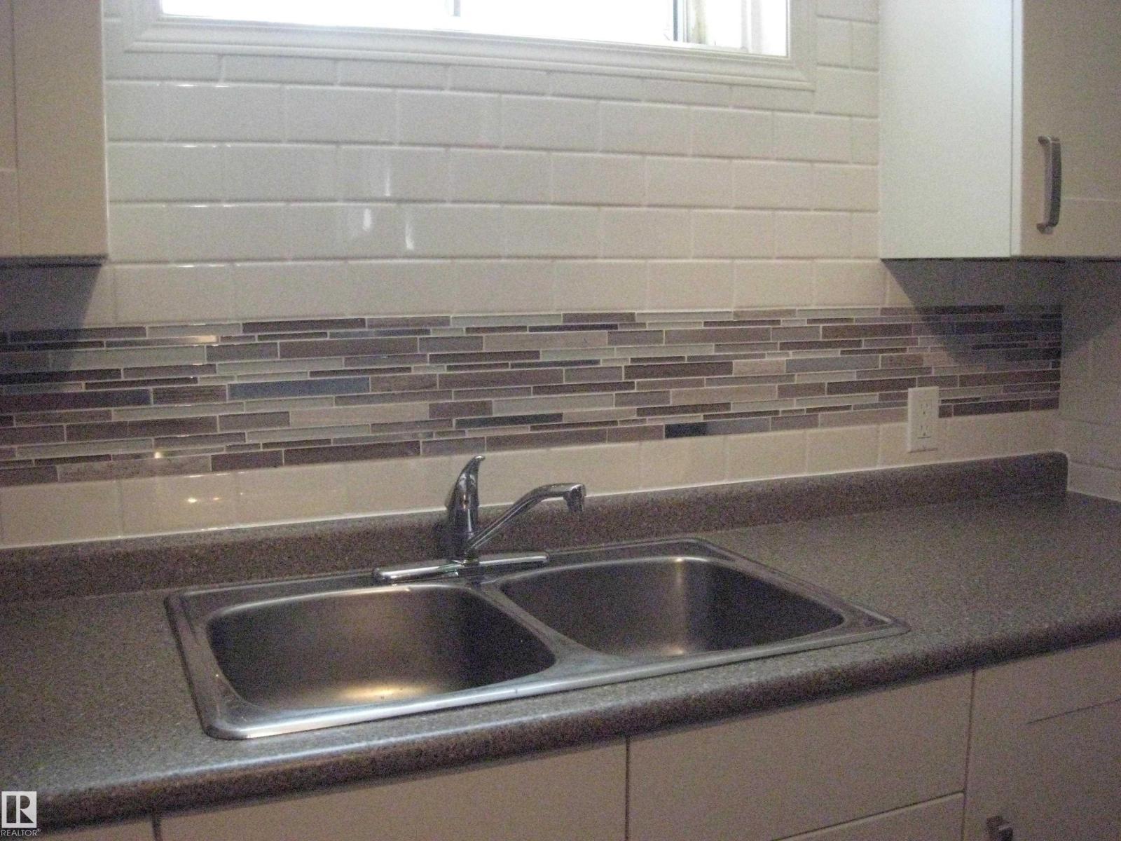 9404 9406 Holyrood Rd Nw, Edmonton, Alberta  T6C 4H4 - Photo 19 - E4461609