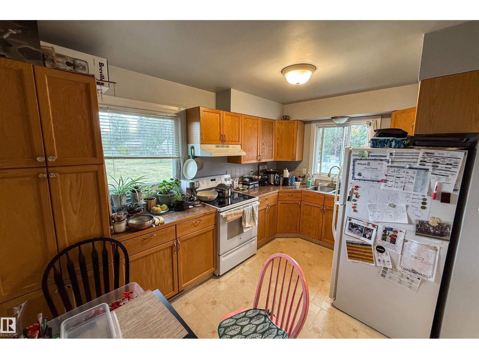 9404 9406 Holyrood Rd Nw, Edmonton, Alberta  T6C 4H4 - Photo 27 - E4461609