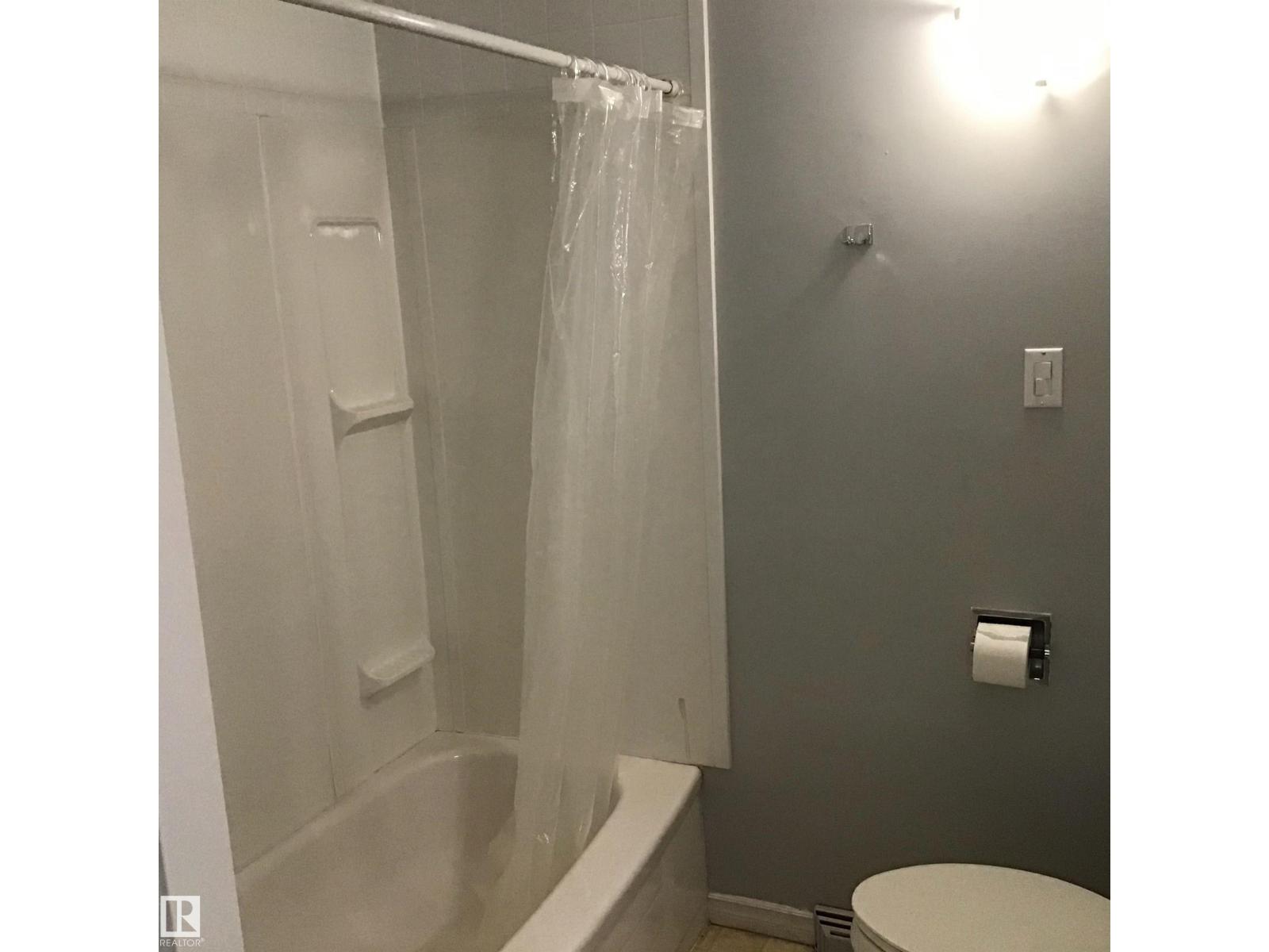 9404 9406 Holyrood Rd Nw, Edmonton, Alberta  T6C 4H4 - Photo 35 - E4461609