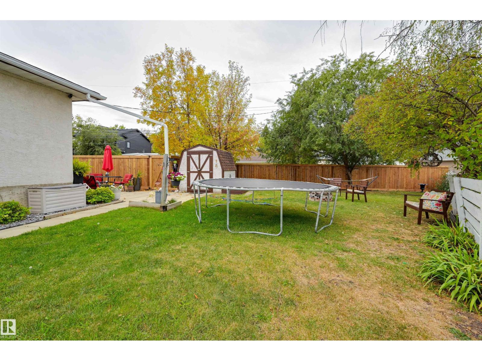 9404 9406 Holyrood Rd Nw, Edmonton, Alberta  T6C 4H4 - Photo 41 - E4461609