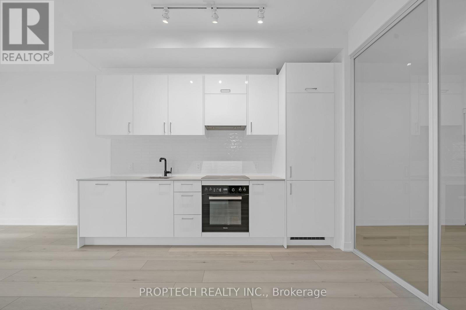603 - 1 Kyle Lowry Road, Toronto, Ontario  M3C 0S6 - Photo 5 - C12455744