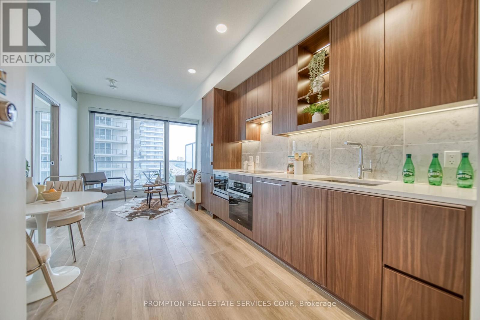 1515 - 85 Mcmahon Drive, Toronto, Ontario  M2K 0H1 - Photo 4 - C12455756